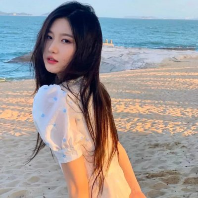 夜深沉,爱难吟